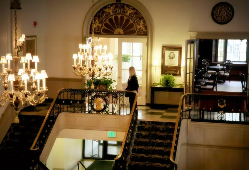 The Abraham Lincoln A Wyndham Hotel