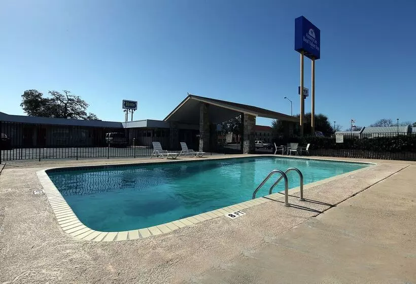 فندق Americas Best Value Inn Uvalde
