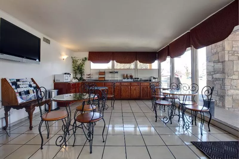 فندق Americas Best Value Inn Uvalde