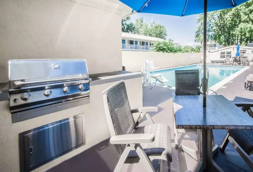 ホテル Best Western Bishop Lodge