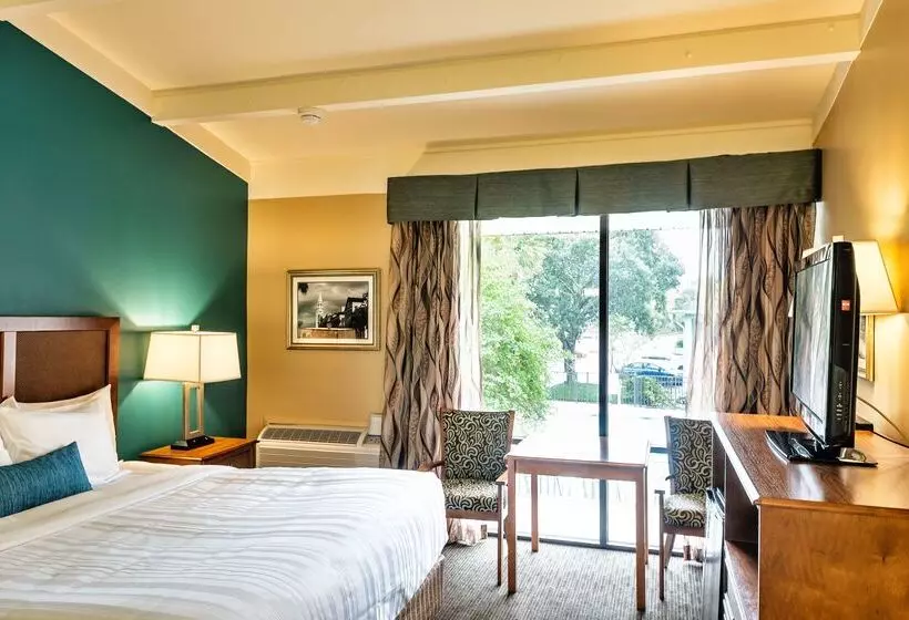 ホテル Best Western Charleston Inn