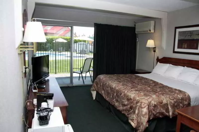 فندق Best Western College Way Inn