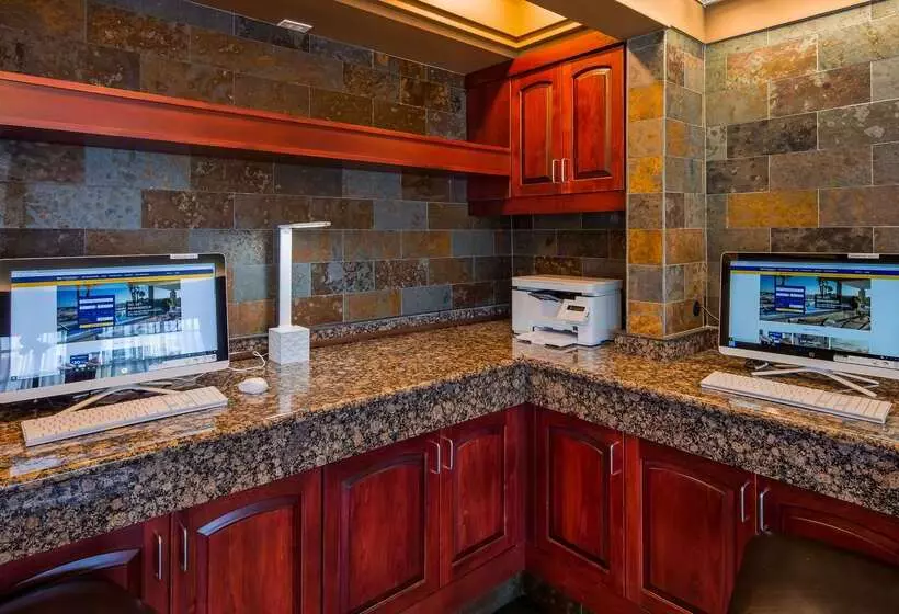 ホテル Best Western Garden Villa Inn