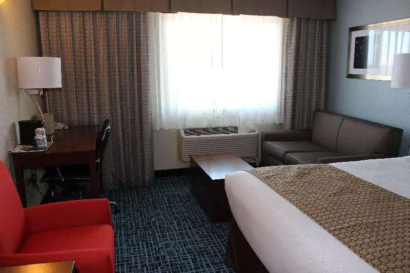 Отель Best Western On The River