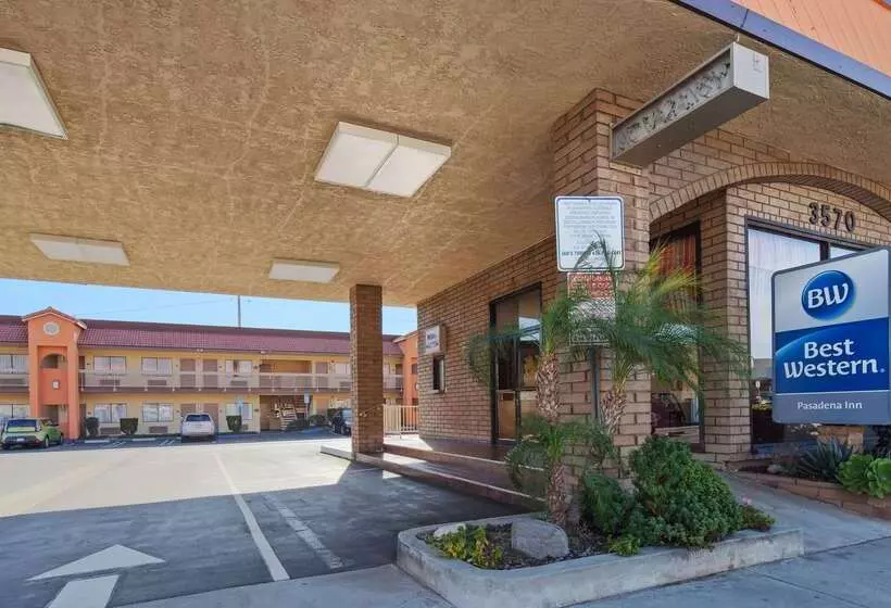 בית מלון כפרי Best Western Pasadena Inn