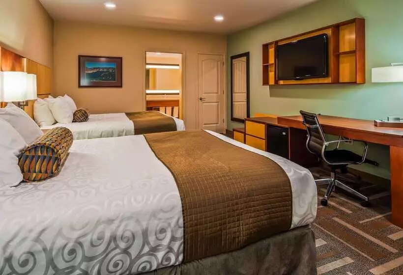 هتل Best Western Plus Clocktower Inn