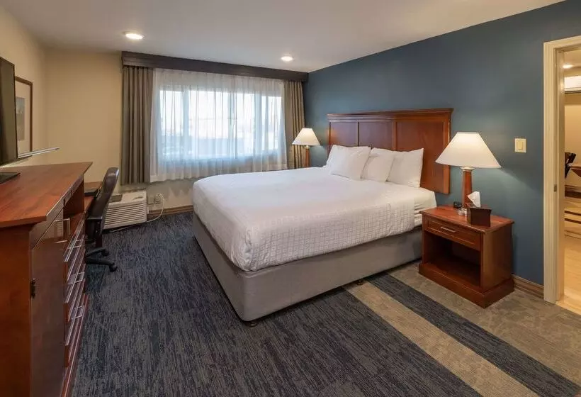 هتل Best Western Plus Clocktower Inn