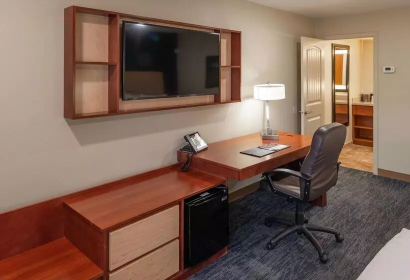 هتل Best Western Plus Clocktower Inn