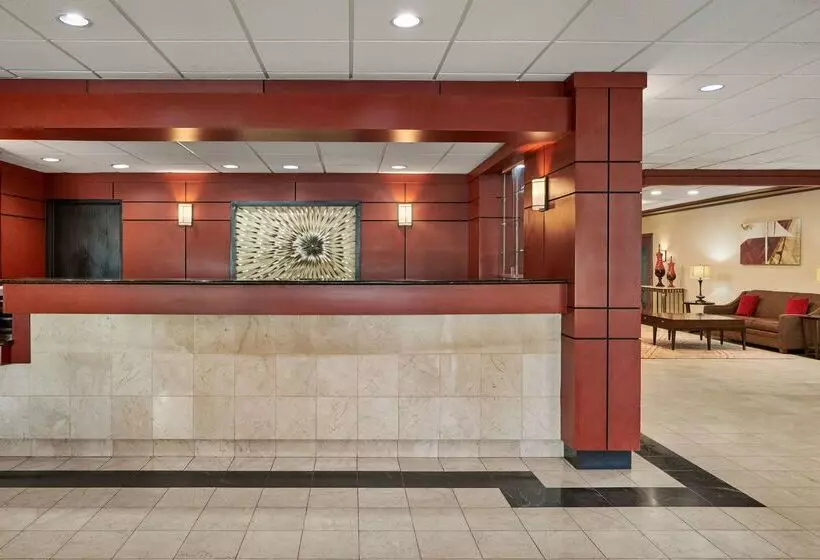 Best Western Plus Milwaukee Airport Hotel & Conference Center