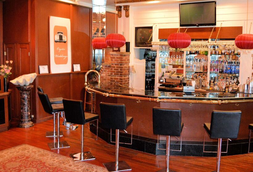 בית מלון כפרי Best Western Plus Wilkes Barre Center City