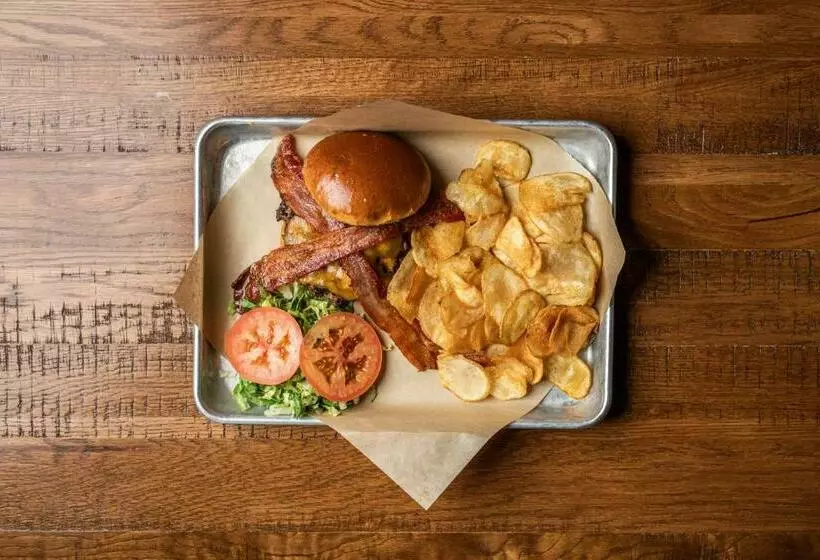 Hotel Everspring Inn And Suites