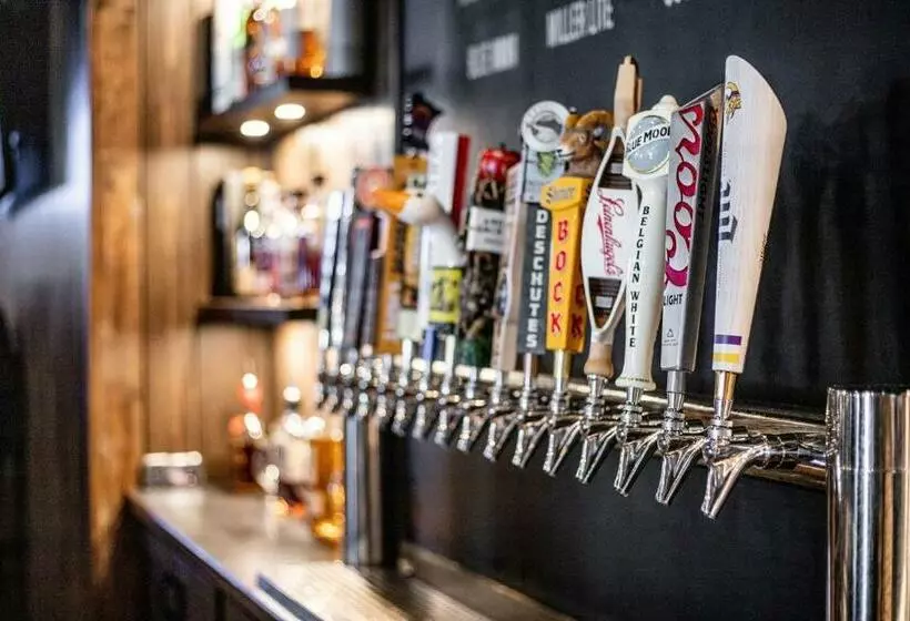 Hotel Everspring Inn And Suites