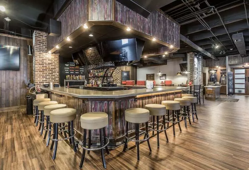 Hotel Everspring Inn And Suites