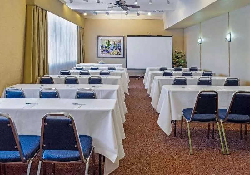 فندق La Quinta By Wyndham Tucson Reid Park