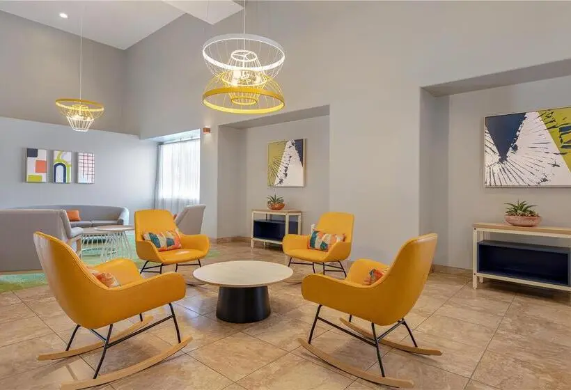 هتل La Quinta By Wyndham Tucson   Reid Park