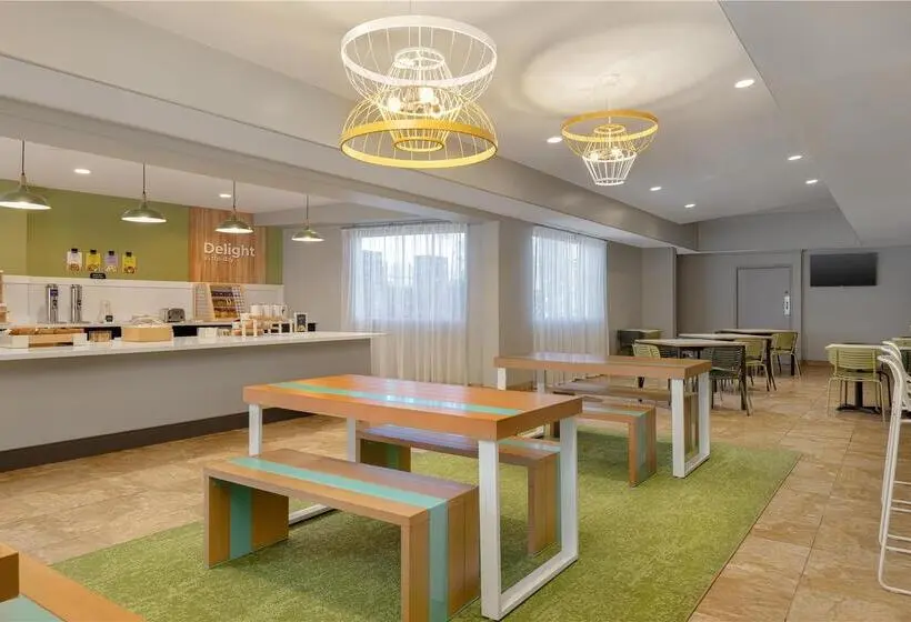 هتل La Quinta By Wyndham Tucson   Reid Park