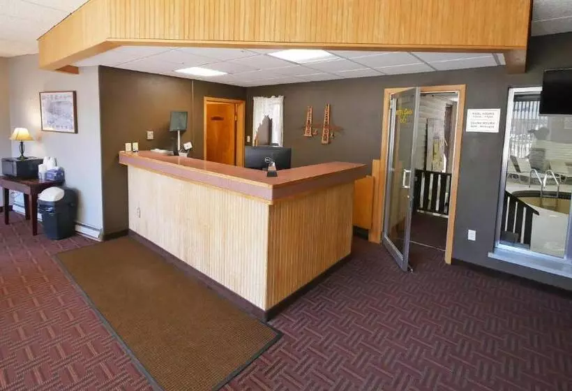 בית מלון כפרי Magnuson Copper Crown