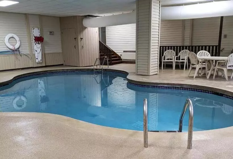 בית מלון כפרי Magnuson Copper Crown