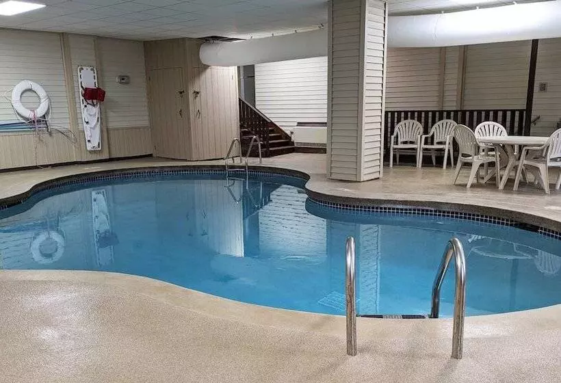 בית מלון כפרי Magnuson Copper Crown