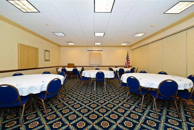 Отель Old Colony Inn Alexandria