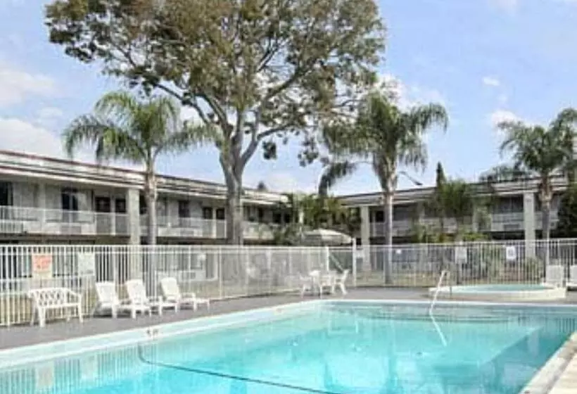 호텔 Quality Inn Saint Petersburg Northtampa Bay
