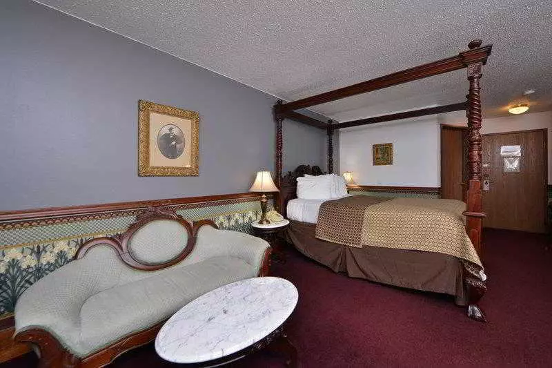 בית מלון כפרי Quality Inn & Suites