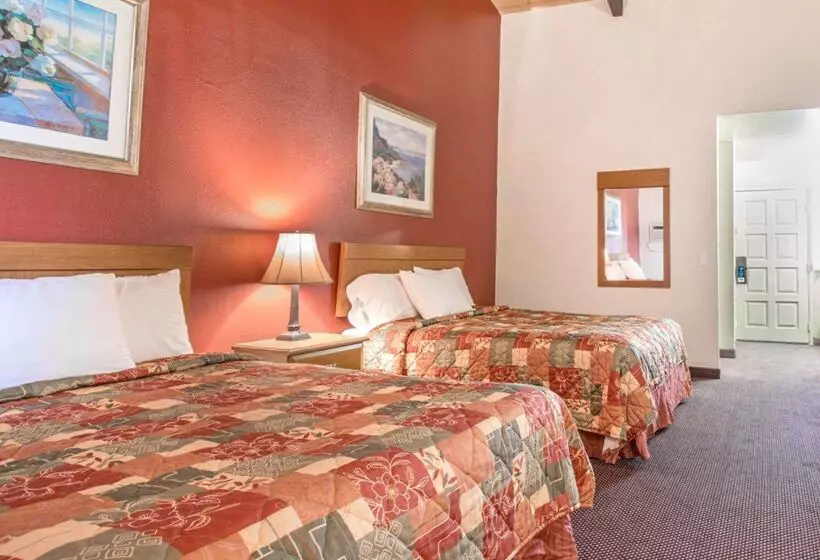 ホテル Rodeway Inn Fallbrook Downtown