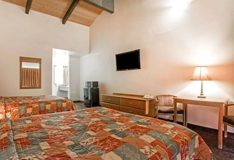 ホテル Rodeway Inn Fallbrook Downtown