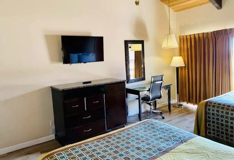 ホテル Rodeway Inn Fallbrook Downtown