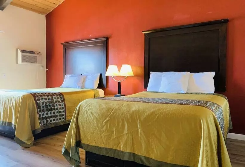 ホテル Rodeway Inn Fallbrook Downtown