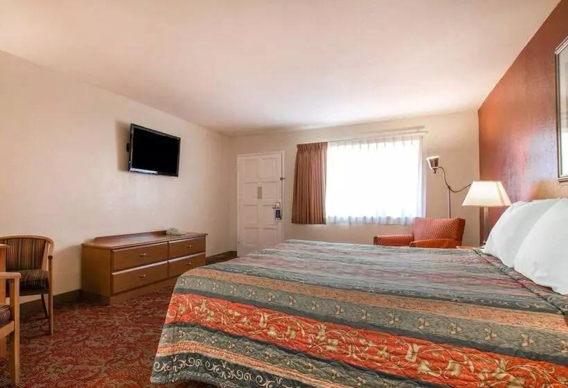 ホテル Rodeway Inn Fallbrook Downtown