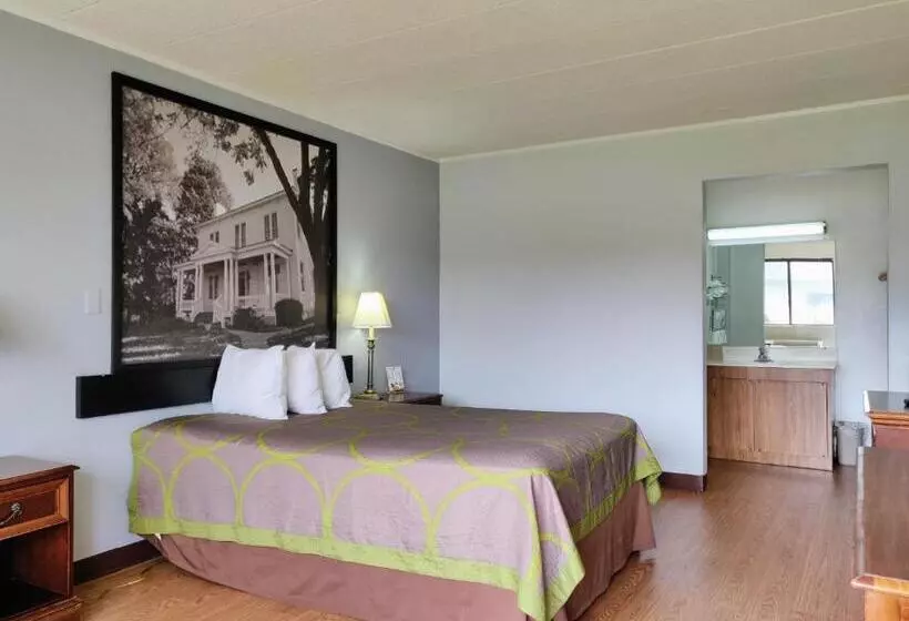 Отель Sprucewood Inn