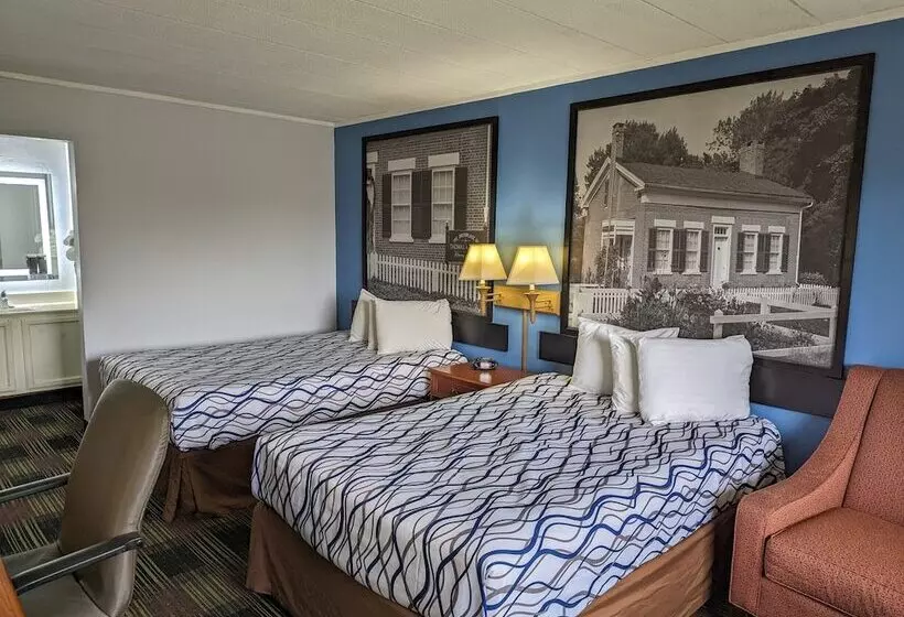 Отель Sprucewood Inn