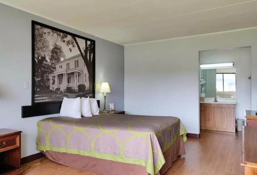 Отель Sprucewood Inn