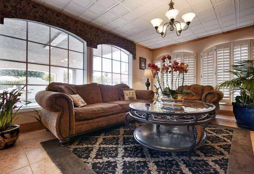 Surestay Hotel By Best Western Camarillo