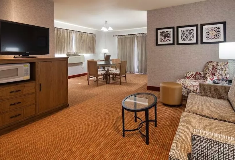 Surestay Hotel By Best Western Camarillo