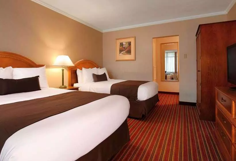 هتل Brandywine Valley Inn Surestay Plus By Best Western