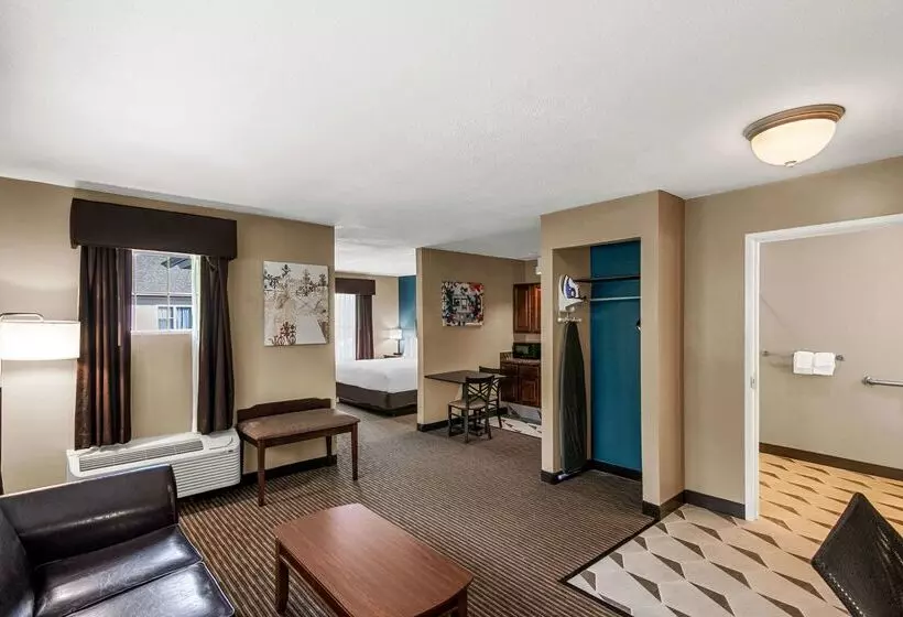 The Hotel Saratoga, Ascend Hotel Collection