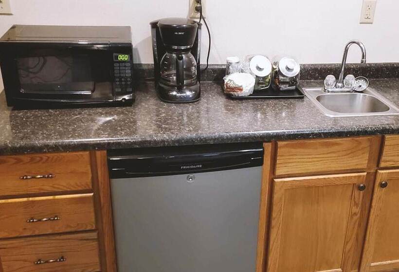 Motel Coratel Inn & Suites By Jasper Mccook