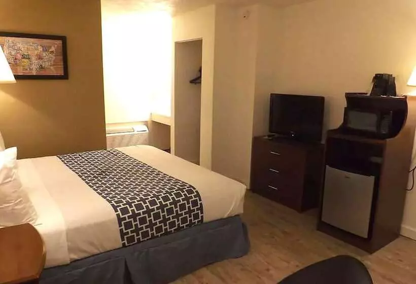 Motel Coratel Inn & Suites By Jasper Mccook