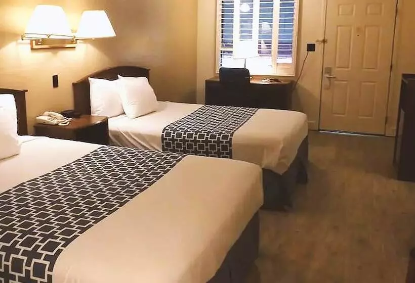 Motel Coratel Inn & Suites By Jasper Mccook