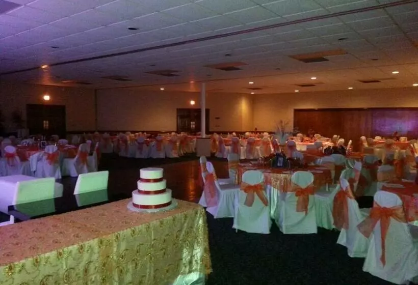 Palm Aire Hotel And Suites