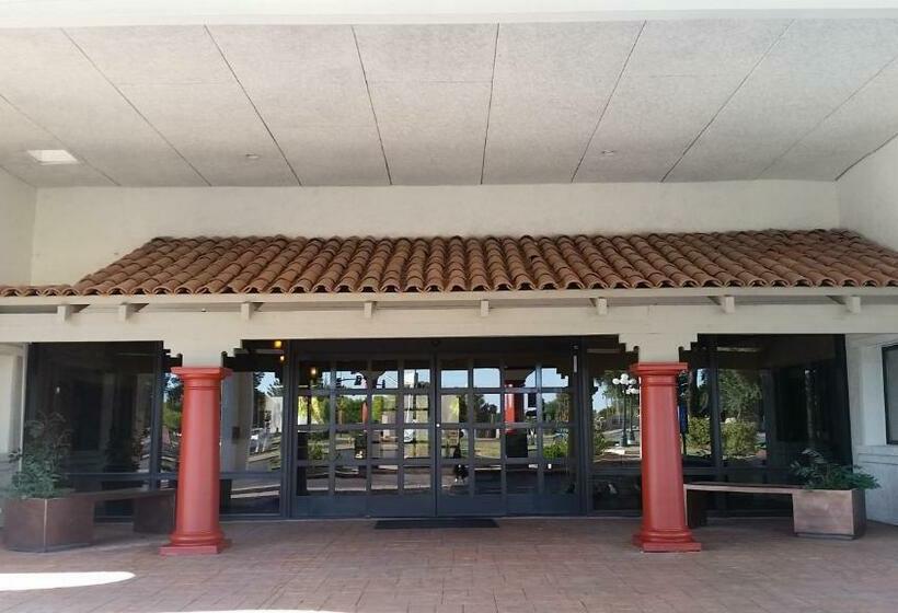 Resort Otel Dobson Ranch Inn And Suites