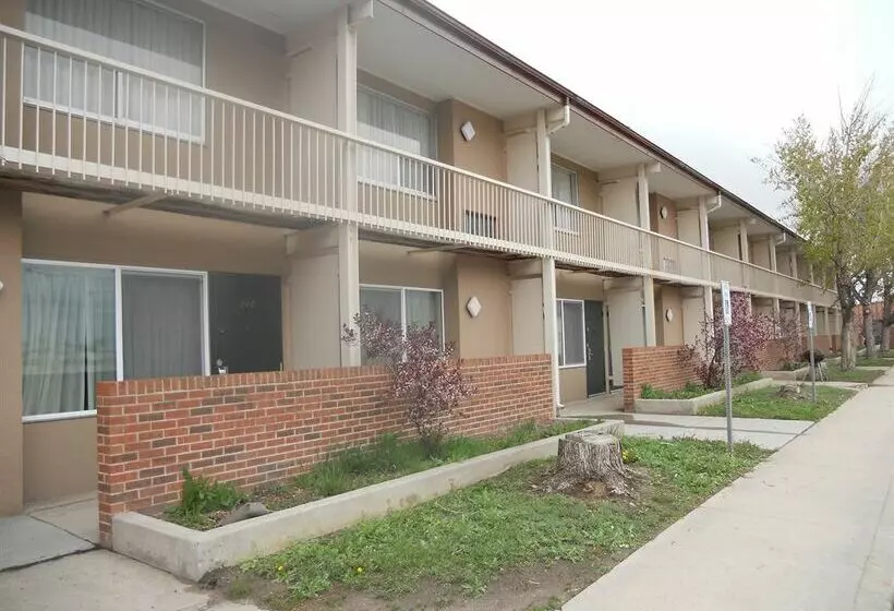 Resort Hitching Post Inn