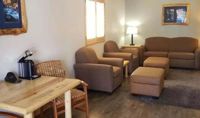 ホテル Best Western East Zion Thunderbird Lodge