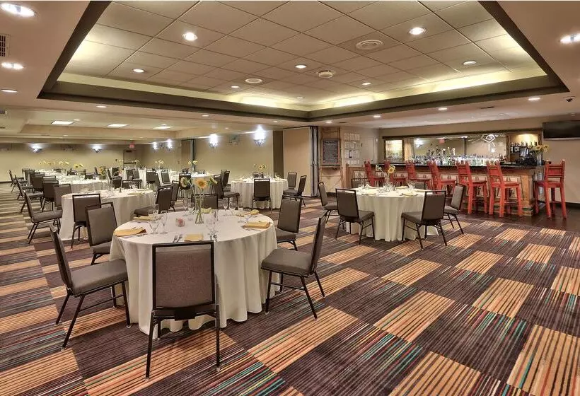 Отель Best Western Plus Rio Grande Inn