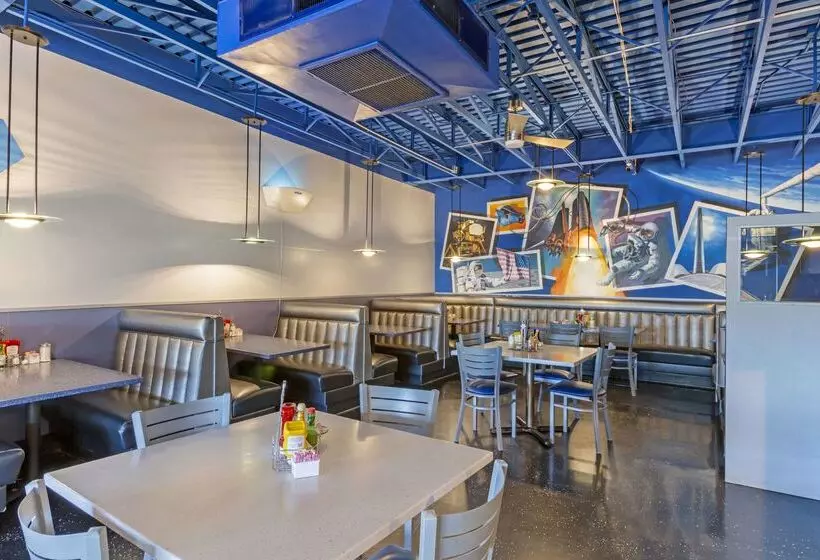 호텔 Best Western Space Age Lodge