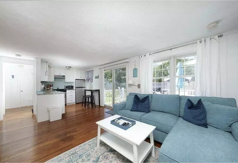 Hotelli Captain Gosnold Village