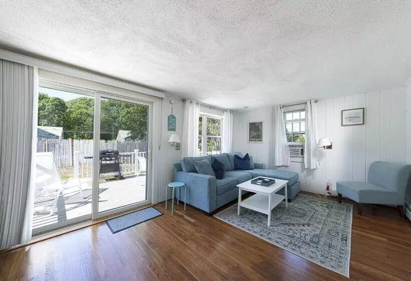 Hotelli Captain Gosnold Village