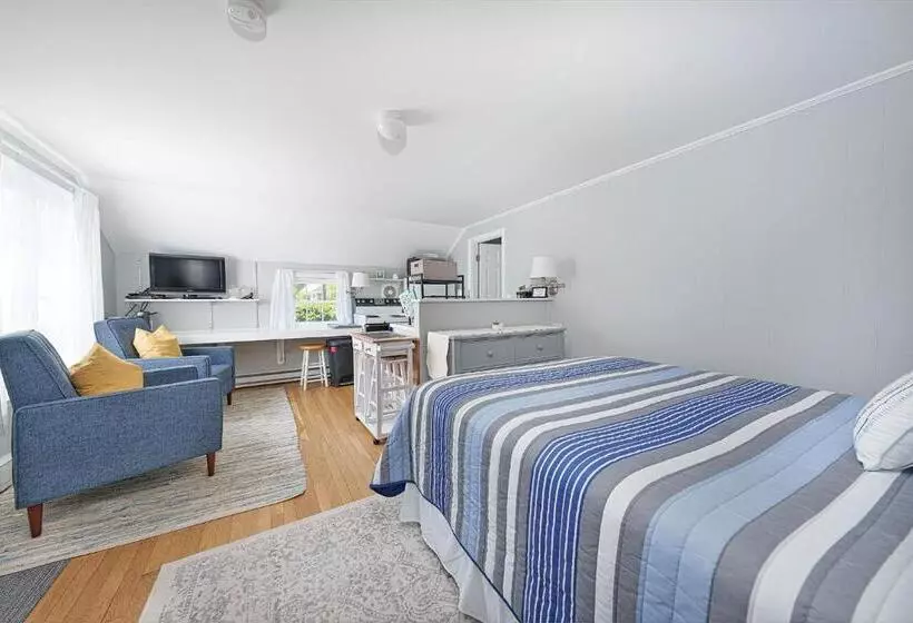 Hotelli Captain Gosnold Village